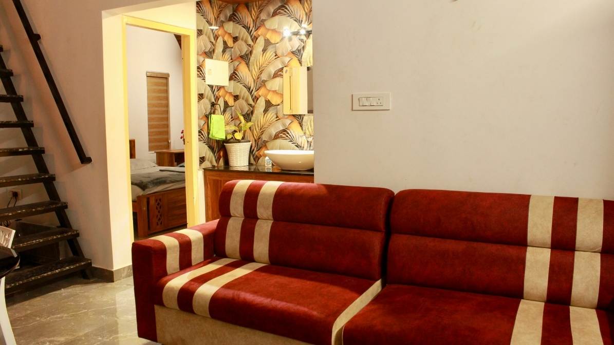 Living room, Oakwood Oasis